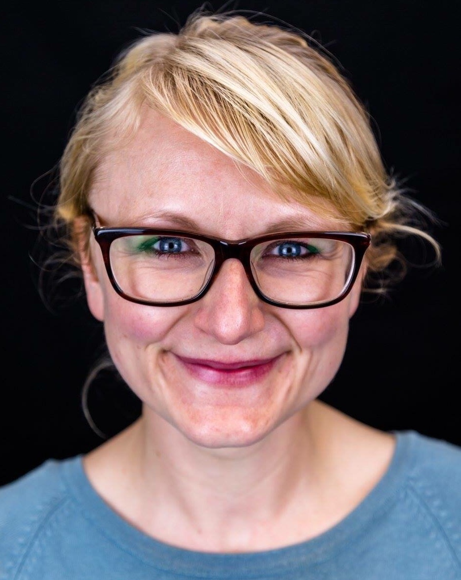 ClaudineHeadshot_crop